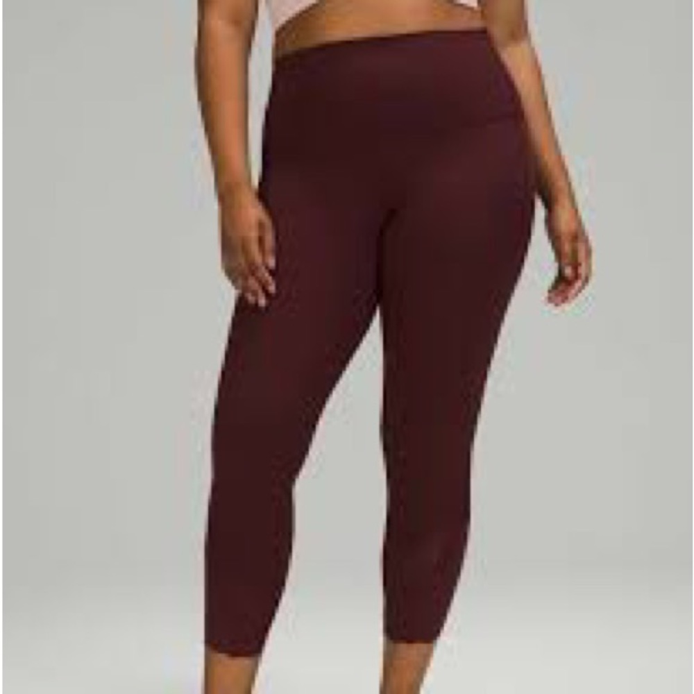 Lululemon NWT Wunder Under HR Crop 23” Scalloped